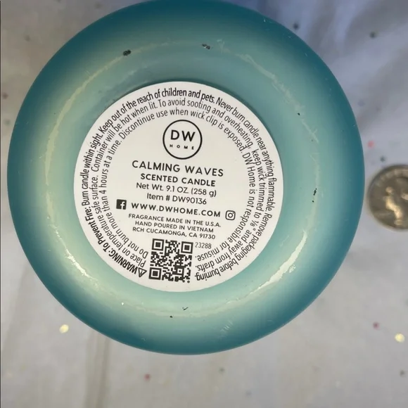 DW Home Calming Waves Candle - Aqua - Picture 2 of 3